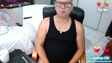 Snapshot of axel264 chatting on 03-08-26, 09:02 Alex online show from 03-08-26, 09:02