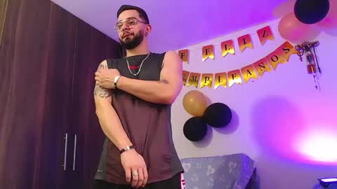 Independiente Model online show from 12-19-25, 07:10