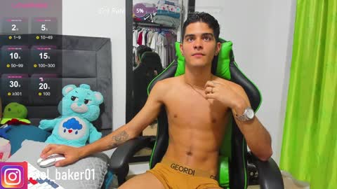 Snapshot of axel_baker01 chatting on 12-18-24, 11:30 Axel online show from 12-18-24, 11:30