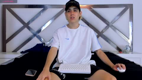 Axel cifer online show from 01-24-25, 07:07