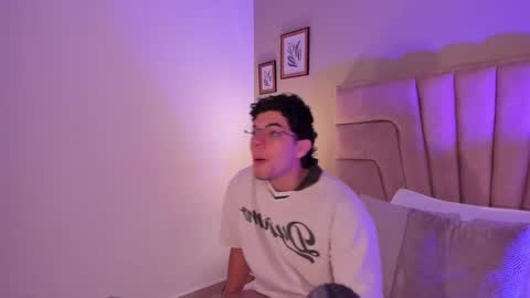 Yooung King  online show from 02-11-26, 11:04