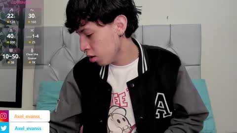 Axel Evanss online show from 01-23-25, 01:13
