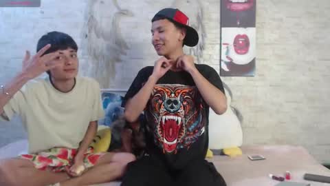 axel_milo_and_kairo online show from 01-06-26, 12:03