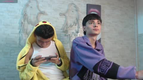 axel_milo_and_kairo online show from 02-18-26, 04:25