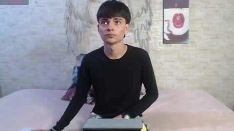 axel_milo_and_kairo online show from 02-26-26, 07:35