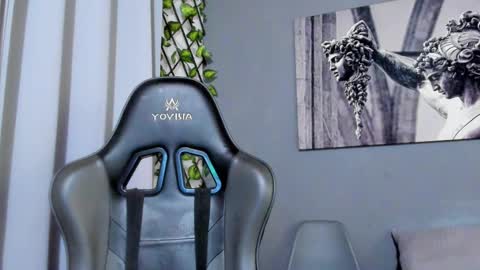 Axel online show from 02-16-25, 10:10