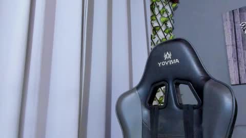 Axel online show from 02-17-25, 01:15