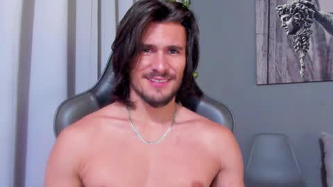 Axel online show from 02-21-25, 11:54