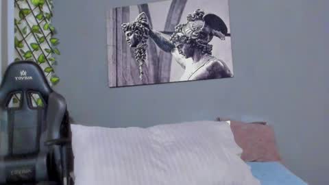 Axel online show from 02-25-25, 12:14