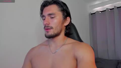 Axel online show from 09-25-25, 03:38