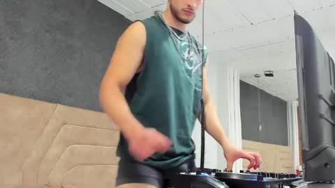 Snapshot of axel_porn_ chatting on 05-05-26, 12:46 Axel online show from 05-05-26, 12:46