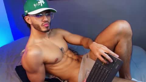 Snapshot of axel_stein03 chatting on 11-08-25, 11:14 axel stein NEW ACCOUNT online show from 11-08-25, 11:14