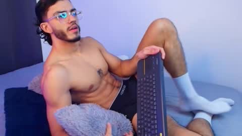 Snapshot of axel_stein03 chatting on 12-02-25, 12:49 axel stein NEW ACCOUNT online show from 12-02-25, 12:49