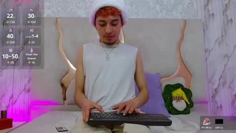 AXEL  online show from 12-20-25, 12:01