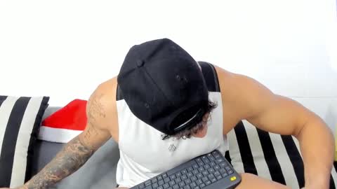 Snapshot of axel_taylor21 chatting on 12-17-24, 09:16 INDEPENDENT MODEL online show from 12-17-24, 09:16