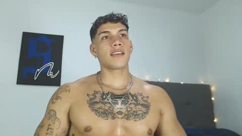 Snapshot of axel_taylor21 chatting on 12-19-24, 05:29 INDEPENDENT MODEL online show from 12-19-24, 05:29