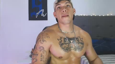 Snapshot of axel_taylor21 chatting on 12-27-24, 02:04 INDEPENDENT MODEL online show from 12-27-24, 02:04