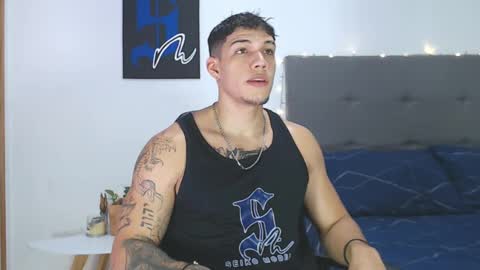 Snapshot of axel_taylor21 chatting on 01-13-25, 04:50 INDEPENDENT MODEL online show from 01-13-25, 04:50