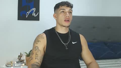 Snapshot of axel_taylor21 chatting on 01-19-25, 05:48 INDEPENDENT MODEL online show from 01-19-25, 05:48