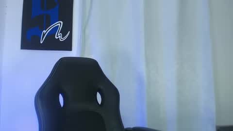 Snapshot of axel_taylor21 chatting on 02-17-25, 08:15 INDEPENDENT MODEL online show from 02-17-25, 08:15