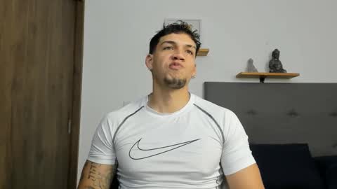 Snapshot of axel_taylor21 chatting on 09-16-25, 09:49 INDEPENDENT MODEL online show from 09-16-25, 09:49