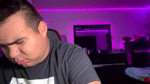 Snapshot of axelfigueroa2 chatting on 11-16-25, 11:43 axelfigueroa2 online show from 11-16-25, 11:43