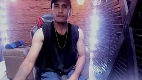 Snapshot of axell_cross2 chatting on 01-29-25, 01:16 Axell Cross2 online show from 01-29-25, 01:16