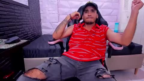 Snapshot of axell_cross2 chatting on 02-03-25, 11:36 Axell Cross2 online show from 02-03-25, 11:36