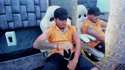 Snapshot of axell_cross2 chatting on 02-06-25, 11:48 Axell Cross2 online show from 02-06-25, 11:48