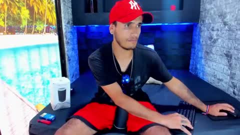 Snapshot of axell_cross2 chatting on 02-14-25, 08:59 Axell Cross2 online show from 02-14-25, 08:59