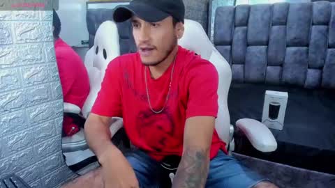 Snapshot of axell_cross2 chatting on 02-17-25, 07:53 Axell Cross2 online show from 02-17-25, 07:53