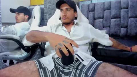 Snapshot of axell_cross2 chatting on 02-19-25, 12:03 Axell Cross2 online show from 02-19-25, 12:03