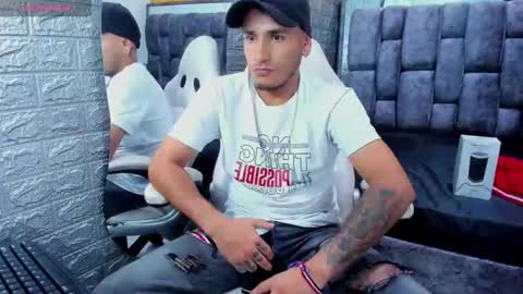 Snapshot of axell_cross2 chatting on 02-22-25, 12:05 Axell Cross2 online show from 02-22-25, 12:05