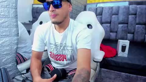 Snapshot of axell_cross2 chatting on 02-22-25, 03:12 Axell Cross2 online show from 02-22-25, 03:12