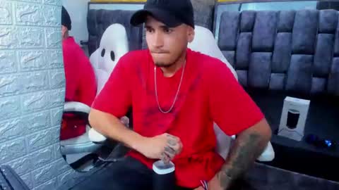 Snapshot of axell_cross2 chatting on 02-24-25, 01:13 Axell Cross2 online show from 02-24-25, 01:13