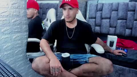 Snapshot of axell_cross2 chatting on 02-26-25, 05:31 Axell Cross2 online show from 02-26-25, 05:31