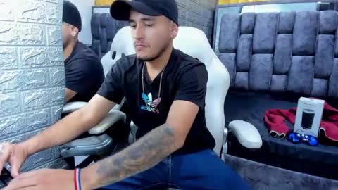 Snapshot of axell_cross2 chatting on 02-26-25, 08:54 Axell Cross2 online show from 02-26-25, 08:54