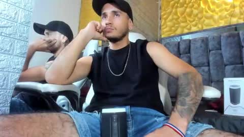 Snapshot of axell_cross2 chatting on 03-04-25, 02:17 Axell Cross2 online show from 03-04-25, 02:17