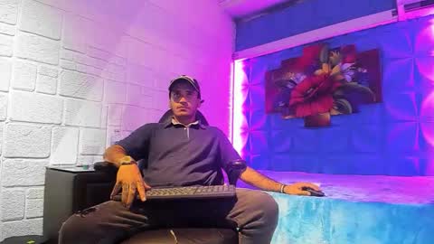 Snapshot of axell_cross2 chatting on 10-05-25, 02:10 Axell Cross2 online show from 10-05-25, 02:10