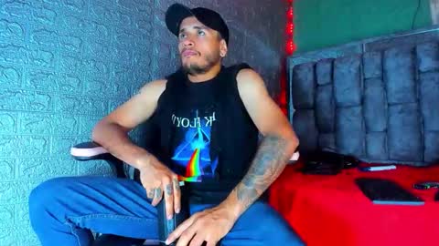 Snapshot of axell_cross2 chatting on 11-12-25, 01:39 Axell Cross2 online show from 11-12-25, 01:39