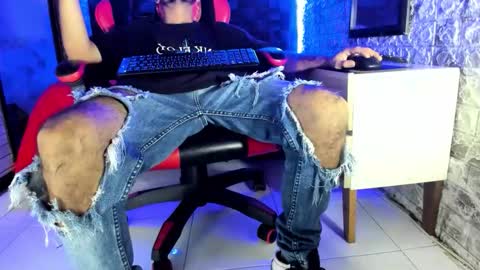 Axell Cross2 online show from 04-29-26, 01:21