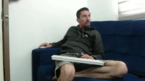 Axel Rose online show from 02-17-26, 07:31