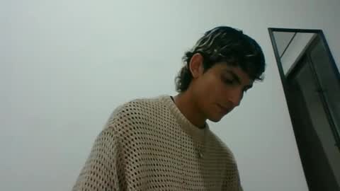 Axel  online show from 03-05-25, 02:36