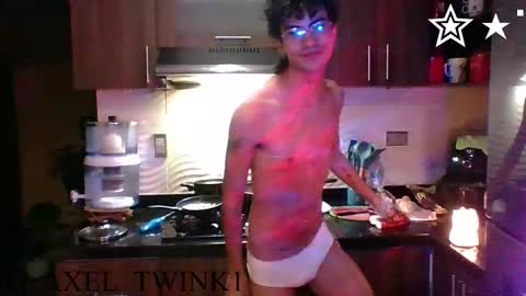 Axel  online show from 03-04-26, 12:49