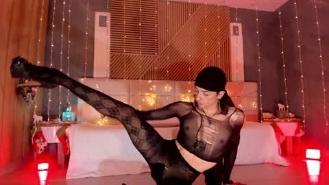 Snapshot of axellcollins chatting on 12-27-24, 06:57 im your little femboy  ALEX   online show from 12-27-24, 06:57