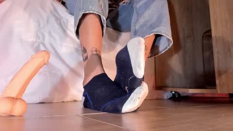 Snapshot of axellcollins chatting on 12-29-24, 02:10 im your little femboy  ALEX   online show from 12-29-24, 02:10