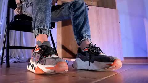 Snapshot of axellcollins chatting on 02-10-25, 09:04 im your little femboy  ALEX   online show from 02-10-25, 09:04