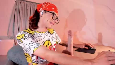 Snapshot of axellcollins chatting on 02-11-25, 03:08 im your little femboy  ALEX   online show from 02-11-25, 03:08