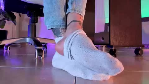 Snapshot of axellcollins chatting on 10-08-25, 09:45 im your little femboy  ALEX   online show from 10-08-25, 09:45