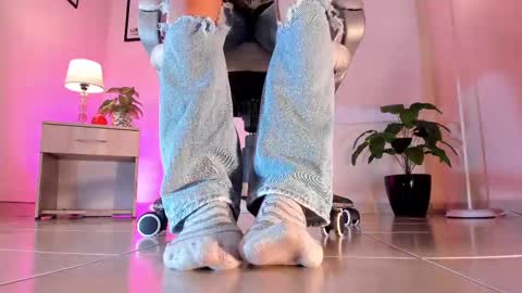 Snapshot of axellcollins chatting on 10-12-25, 10:20 im your little femboy  ALEX   online show from 10-12-25, 10:20